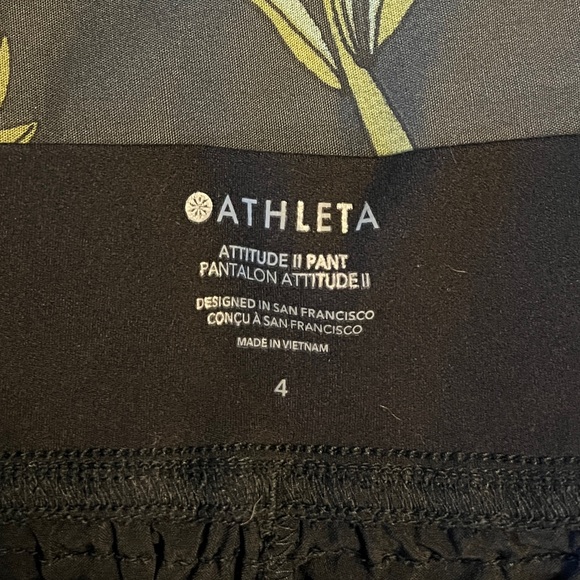 Athleta Attitude II Pant, size 4. - Picture 3 of 4